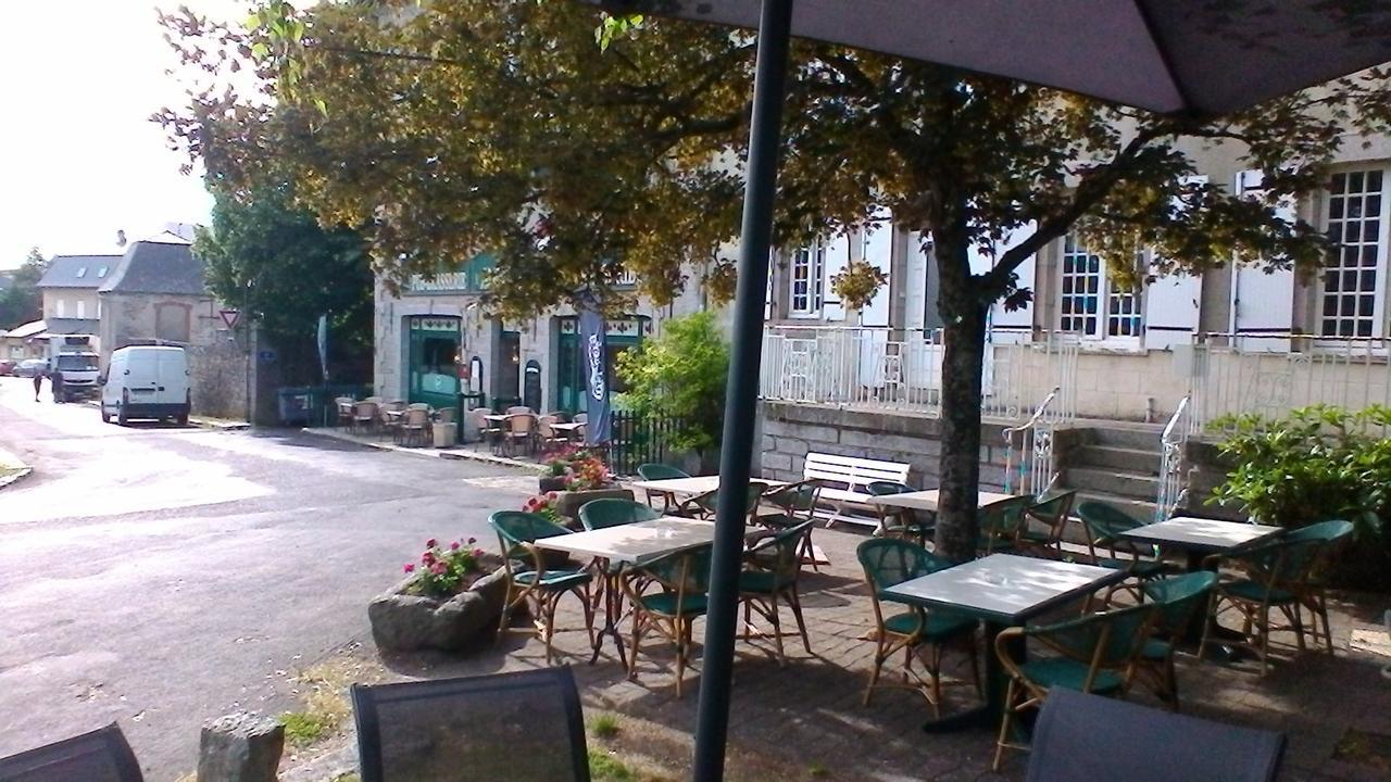 Hotel Jeanne D'Arc Saint-Chely-d'Apcher Exterior photo